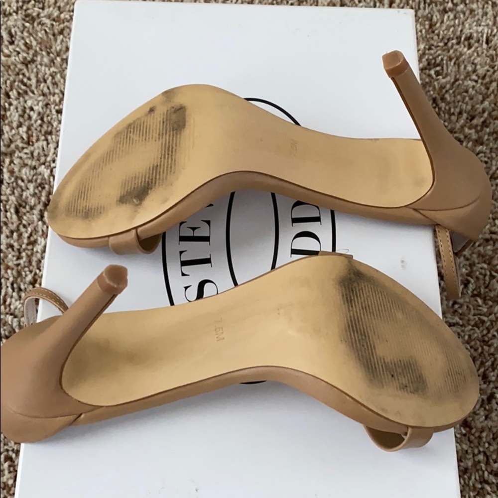 Steve Madden Stecy Neutral Sandals - Picture 5 of 5